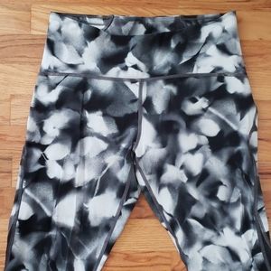 Lululemon pant size 10